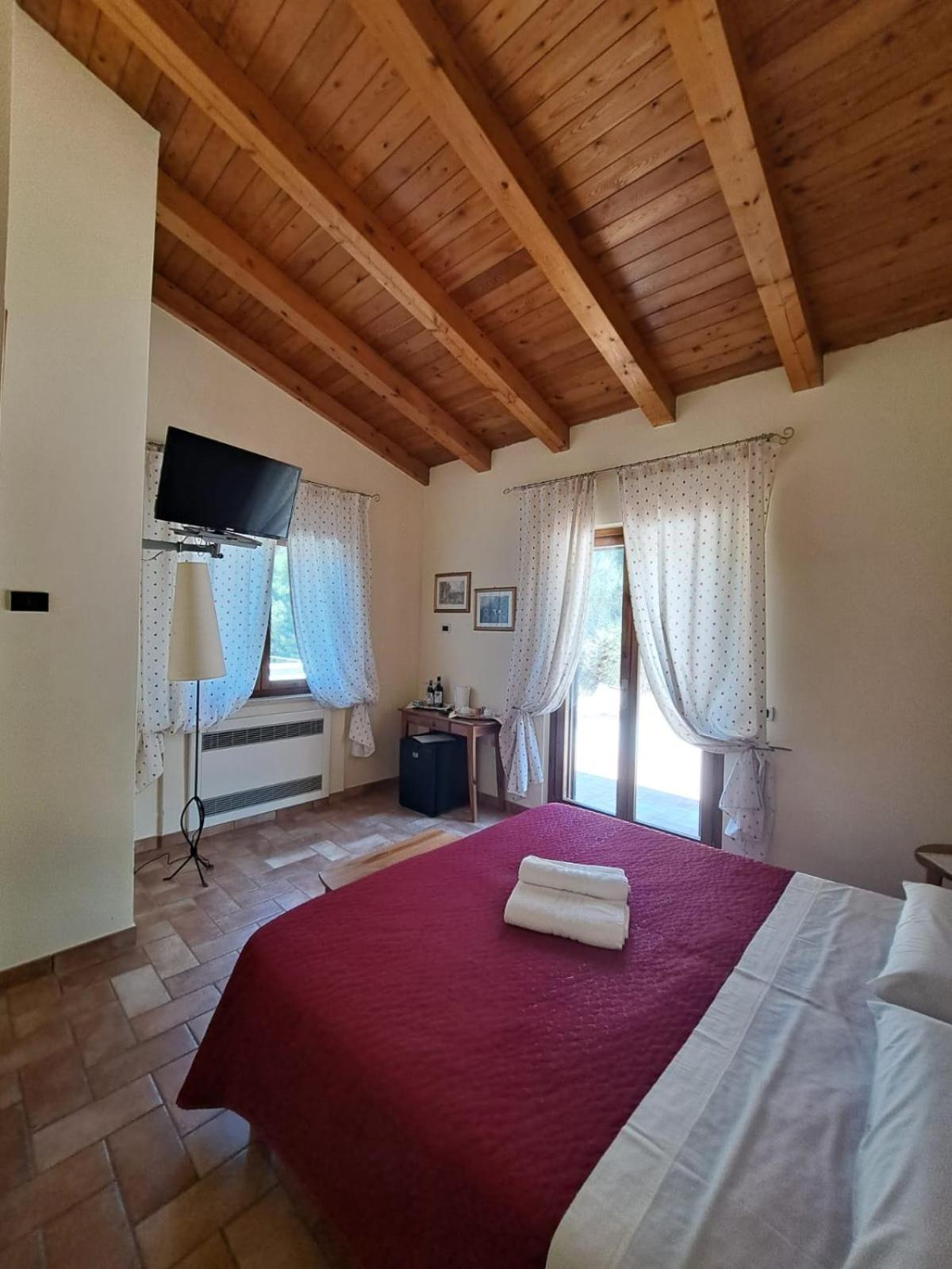 مبيت وإفطار ساتورنيا Casale Terre Rosse المظهر الخارجي الصورة