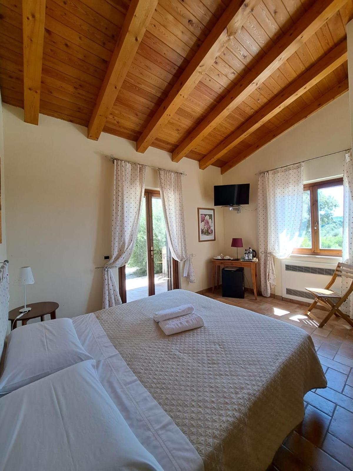مبيت وإفطار ساتورنيا Casale Terre Rosse المظهر الخارجي الصورة