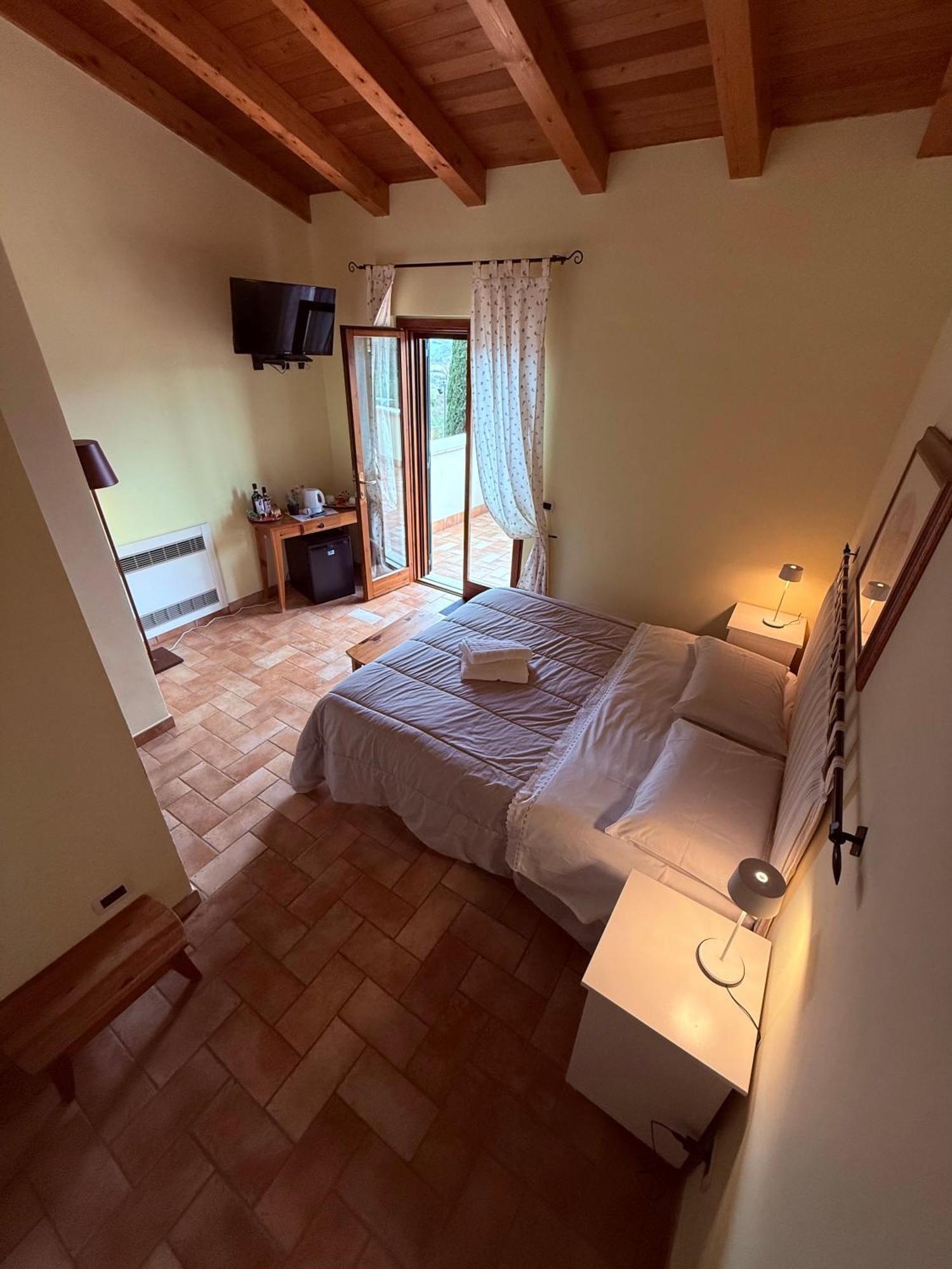 مبيت وإفطار ساتورنيا Casale Terre Rosse المظهر الخارجي الصورة